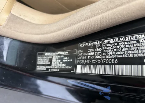 2002 Mercedes-Benz E 320 4M/4M Special Edition z USA, uszkodzony, nr VIN WDBJF82JX2X070086